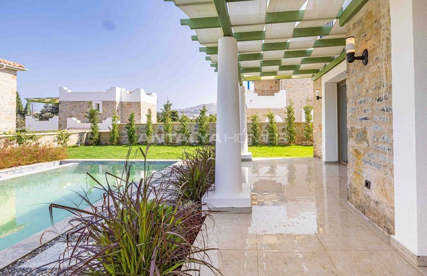 Detached Villas with Private Pools in Bodrum Kadikalesi 14