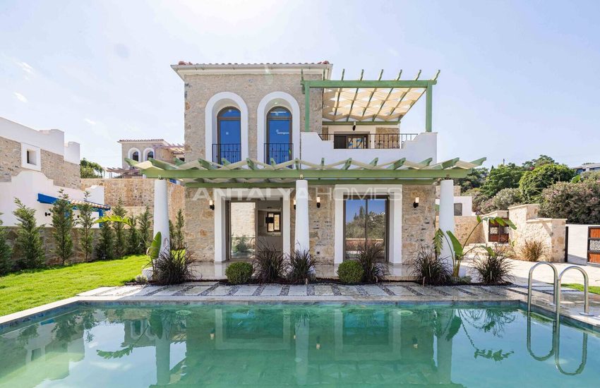 Detached Villas with Private Pools in Bodrum Kadikalesi