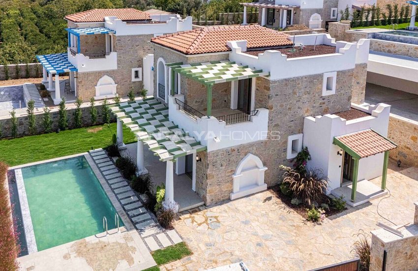 Detached Villas with Private Pools in Bodrum Kadikalesi 1