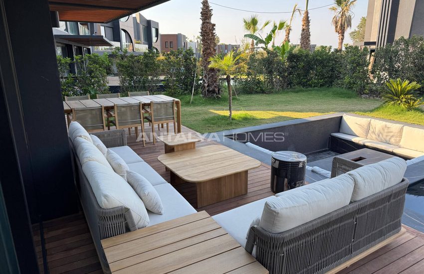 Detached Real Estate with Pool Close to Sea in Bodrum Turkbuku 10