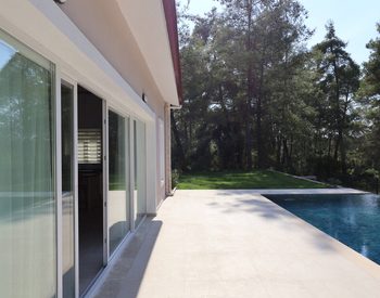 Muğla Fethiye'de Havuzlu ve Doğa Manzaralı Müstakil Evler 3