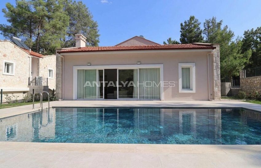 خانه های مستقل با استخر و منظره طبیعت در موغلا فتحیه
