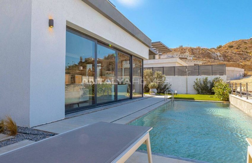 Sea View Houses with Private Pool and Garden in Bodrum 5