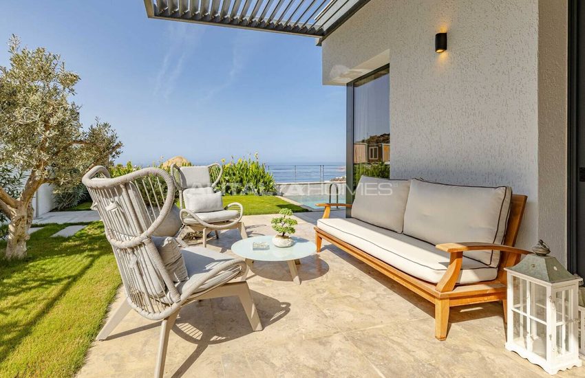Sea View Houses with Private Pool and Garden in Bodrum 8