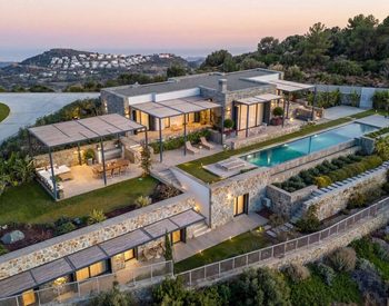 Bodrum Gümüşlük'te Deniz Manzaralı ve Müştemilatlı Villalar 1