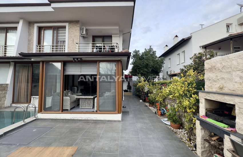 A 3-bedroom Home with a Pool in Fethiye Muğla 4