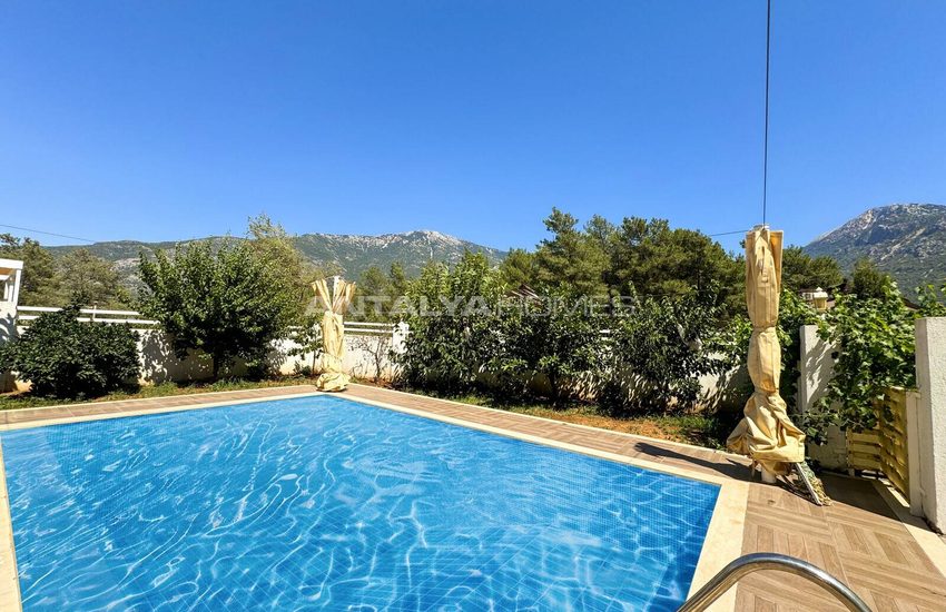 Fethiye Ölüdeniz'de Kısa Dönem Kiralamaya Uygun Havuzlu Şık Villa 2