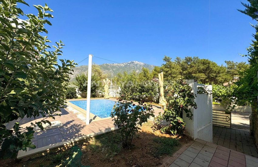 Fethiye Ölüdeniz'de Kısa Dönem Kiralamaya Uygun Havuzlu Şık Villa 3