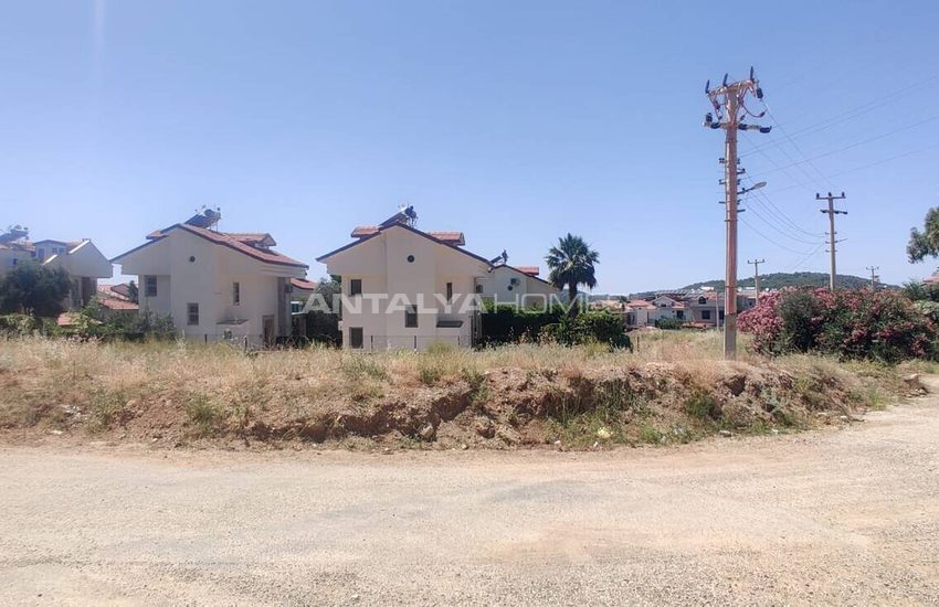 Fethiye Ölüdeniz'de Kısmi Deniz Manzaralı İmarlı Arsa 8
