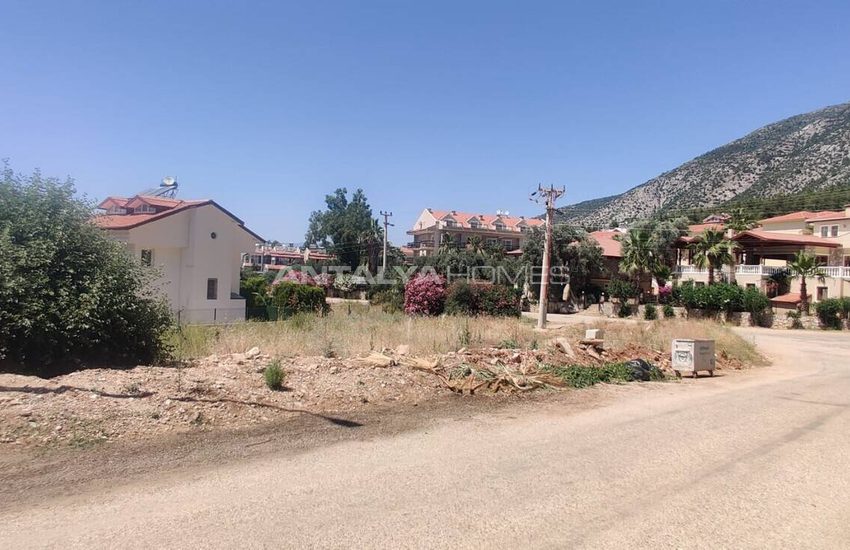 Fethiye Ölüdeniz'de Kısmi Deniz Manzaralı İmarlı Arsa 1