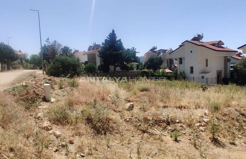 Fethiye Ölüdeniz'de Kısmi Deniz Manzaralı İmarlı Arsa 4