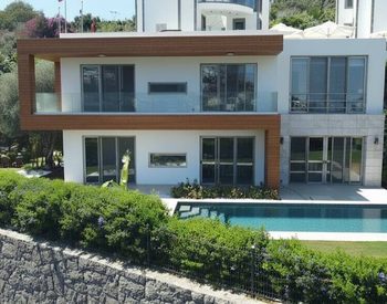 Bodrum'da Denize 400 M Mesafede Havuzlu ve Eşyalı Villa 1