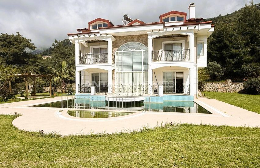 Maison Sur Un Terrain De 1500 M² À Fethiye Ölüdeniz 2