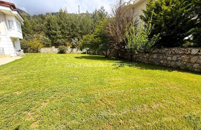 Maison Sur Un Terrain De 1500 M² À Fethiye Ölüdeniz 11