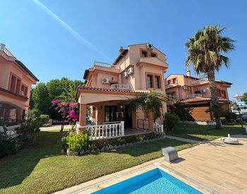 Gemeubileerde Villa Dichtbij Het Strand Met Moderne Faciliteiten In Fethiye 1