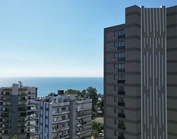 Квартиры на третьем этаже в 200 м от моря в Мезитли, Мерсин 3