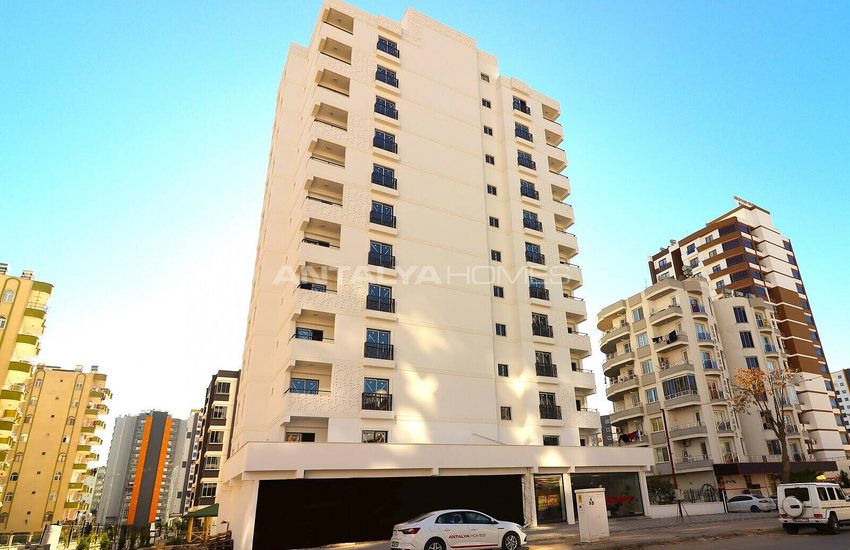 Mersin Mezitli'de Denize Yürüme Mesafesinde Satılık Daireler 1