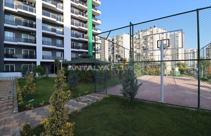Mersin Mezitli'de Olanaklara Yakın Konumda Satılık 1+1 Daireler 7