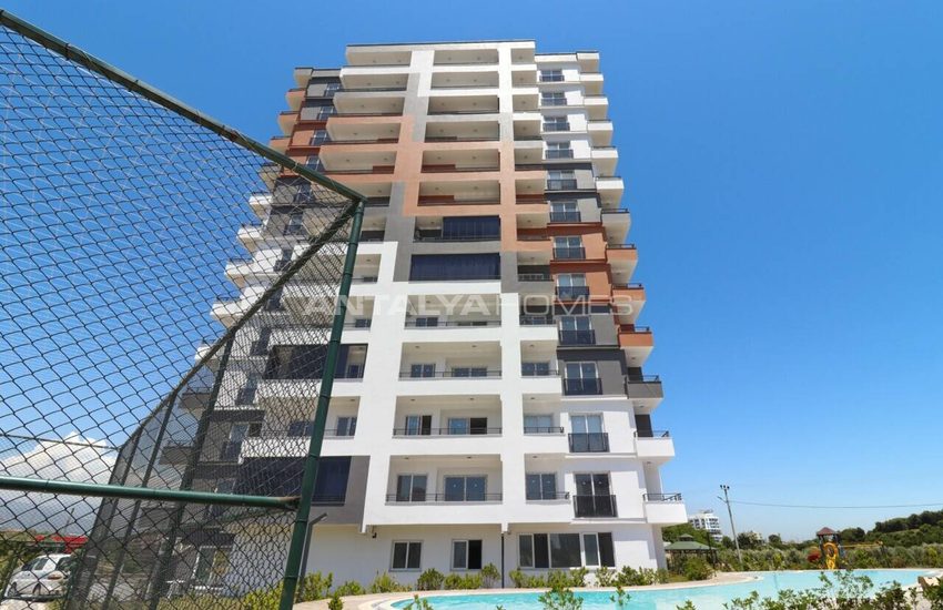 Apartments Within Walking Distance of the Beach in Mersin Tomuk 2