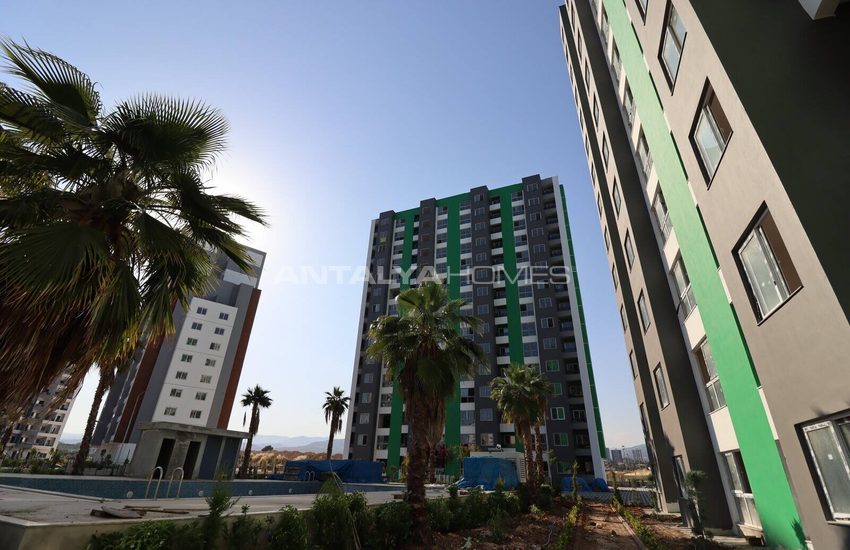 Investment 2-bedroom Properties with Sea Views in Mersin 4