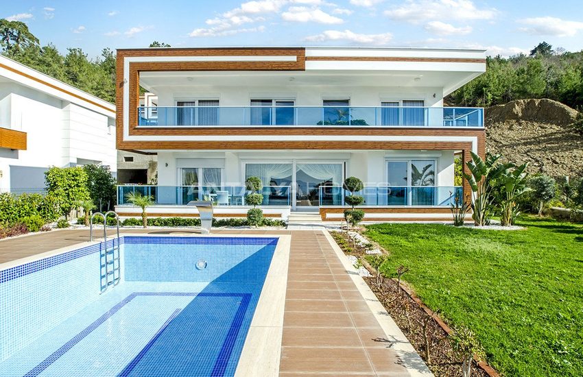 Panoramic Sea and Castle View Villas in Alanya Kargicak 1