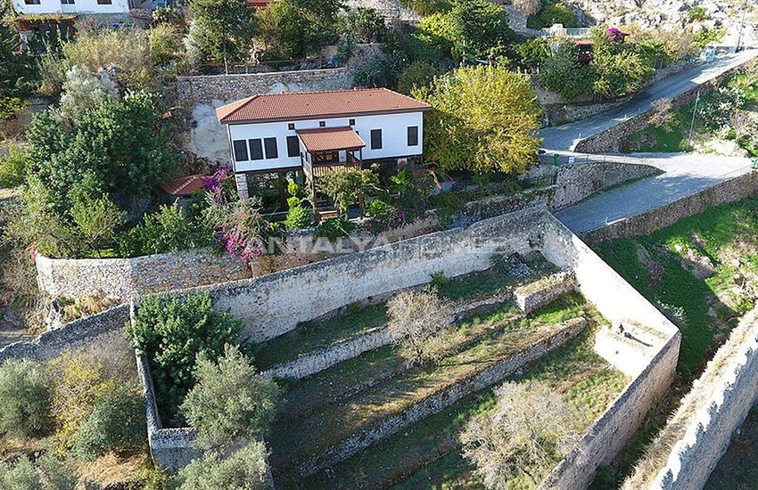 Antique Mansion Inside the Walls of Alanya Castle 3
