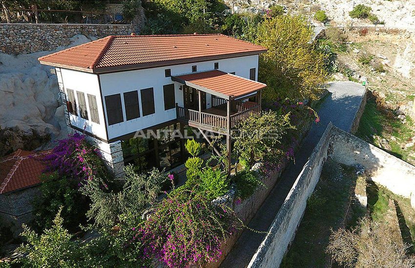 Antique Mansion Inside the Walls of Alanya Castle 1
