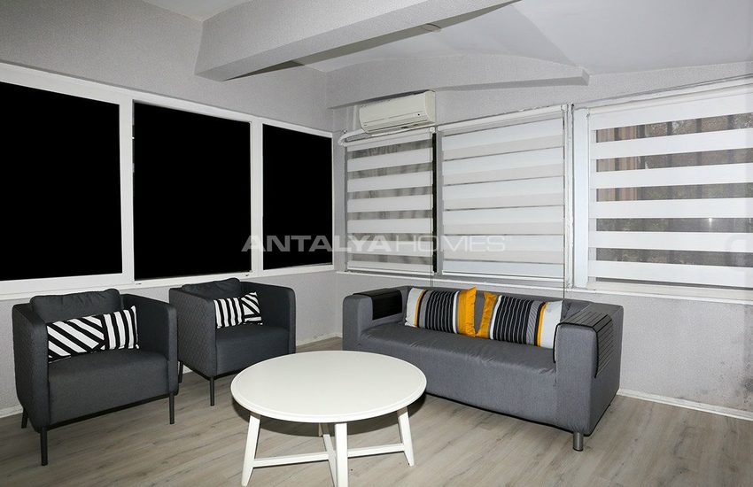 Centrally Located Office with Furniture in Muratpasa 8