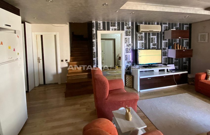 Affordably Priced Apartment in a Complex in Antalya 13