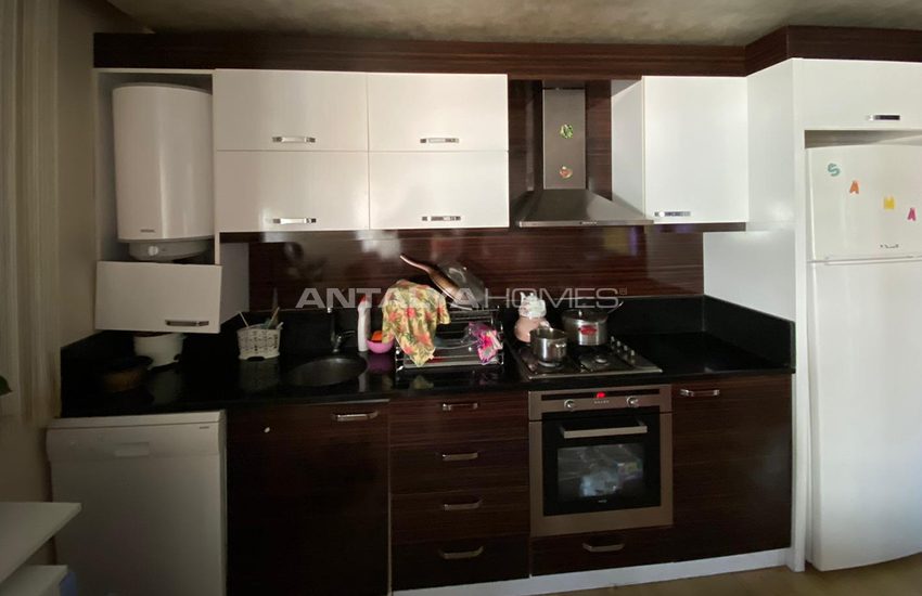 Affordably Priced Apartment in a Complex in Antalya 11
