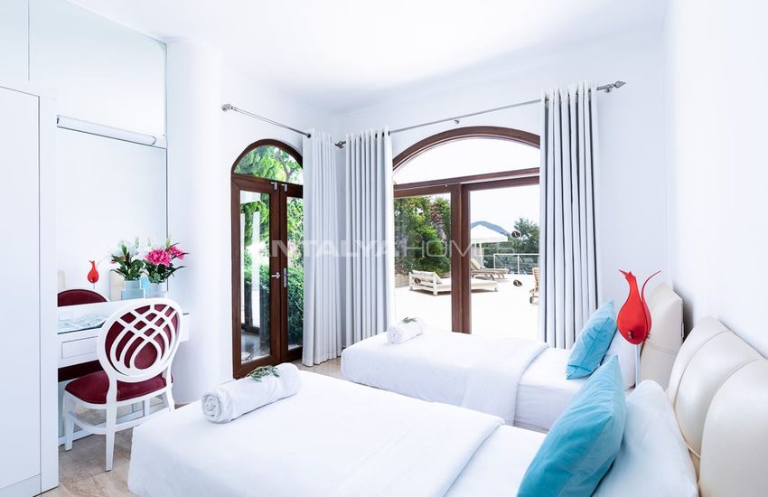 Spacious and Modern Villa with Sea View in Kalkan 9