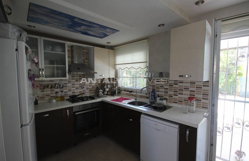 Triplex Hem Med En Privat Trädgård Och En Pool I Belek 30