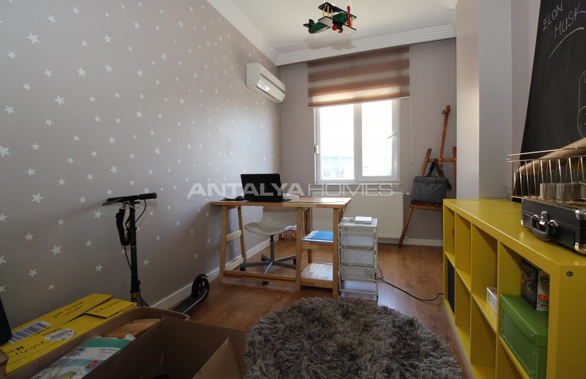 Furnished Apartment in a Complex with Pool in Konyaaltı 25