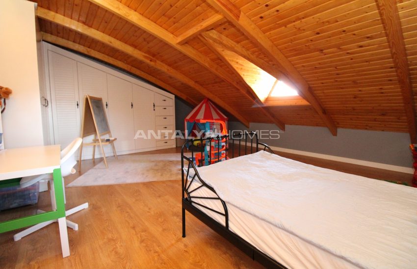 Furnished Apartment in a Complex with Pool in Konyaaltı 27