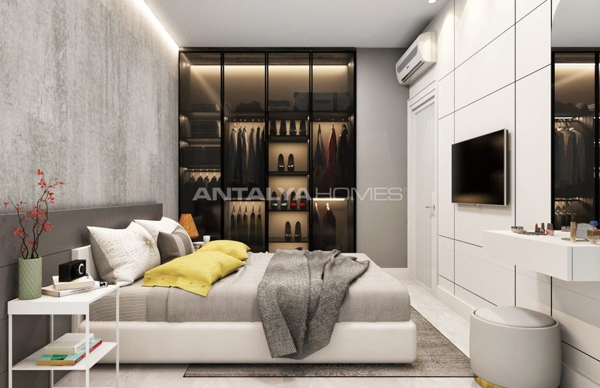 Centrally Located Apartments with Swimming Pool in Alanya 4