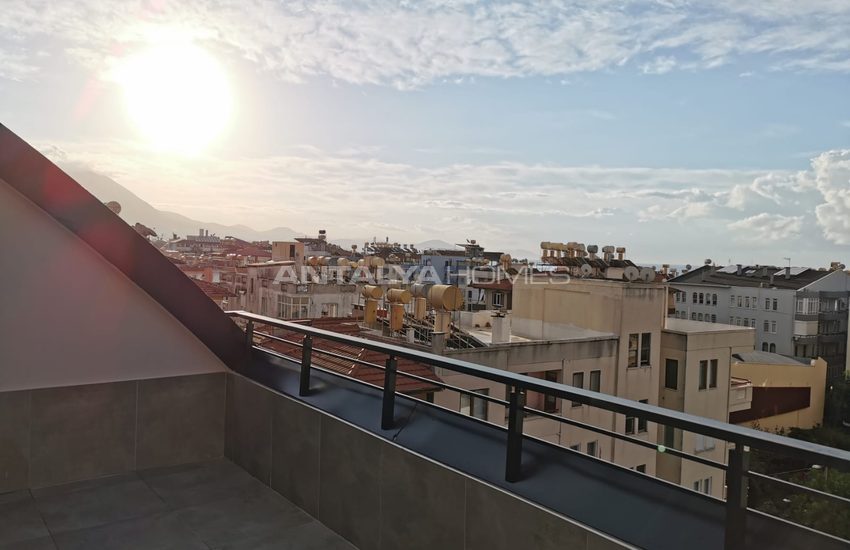 Centrally Located Apartment in a Complex in Alanya Carsi