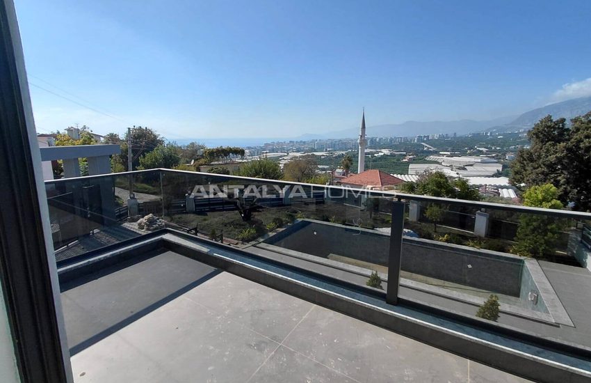 Castle and Sea View Villas with Private Pools in Alanya 27