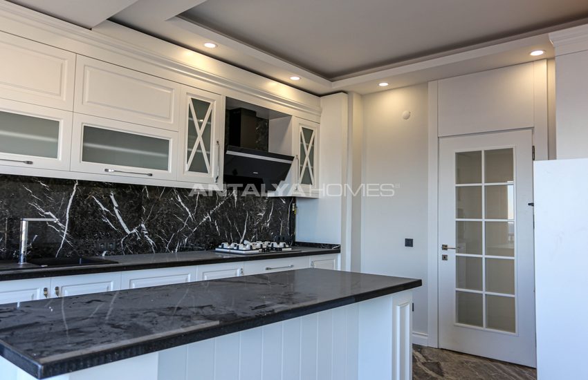 Luxury Apartments with Rich Interior Features in Konyaalti 27