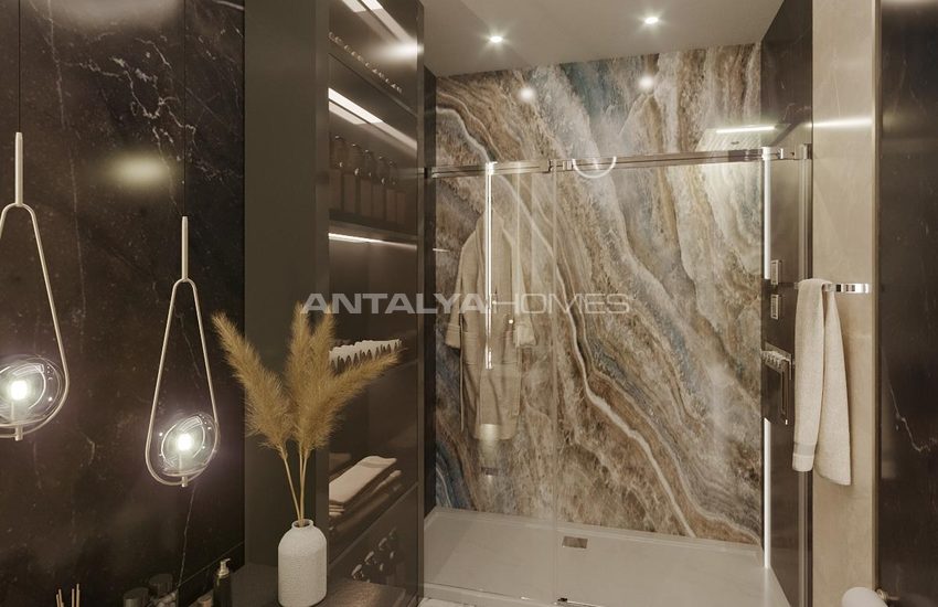 Alanya’da Deniz ve Kale Manzaralı Neoklasik Villa 26