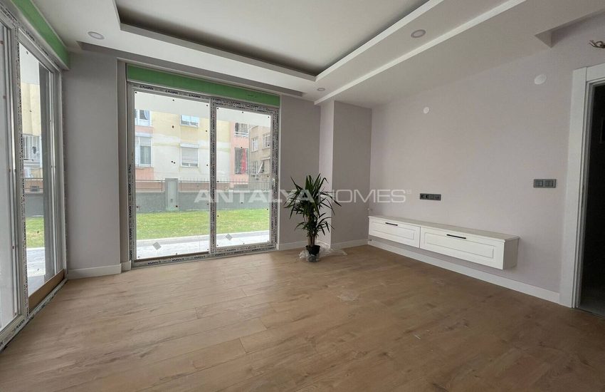 Antalya Şehir Merkezinde Şık Tasarımlı Sıfır Daireler 7