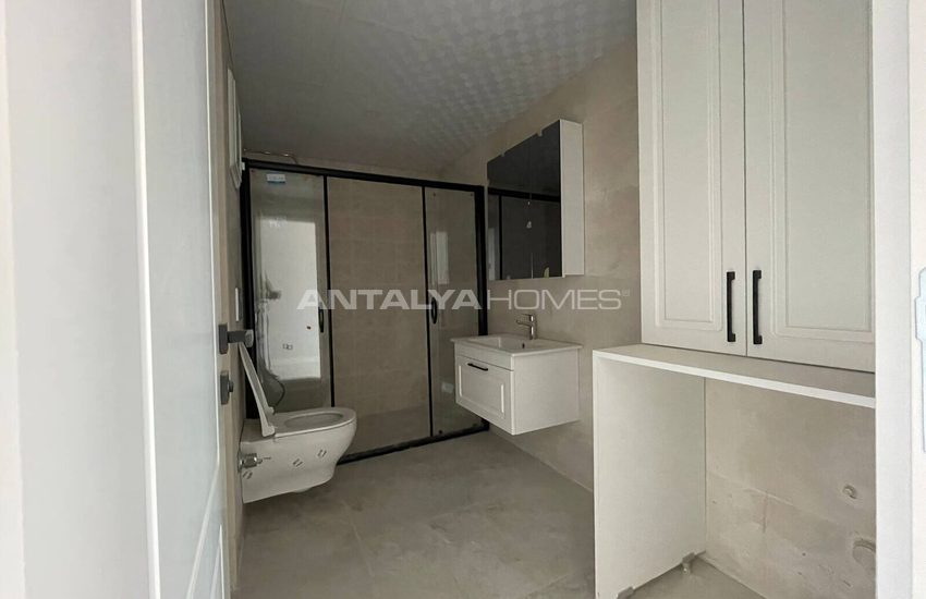 Antalya Şehir Merkezinde Şık Tasarımlı Sıfır Daireler 20