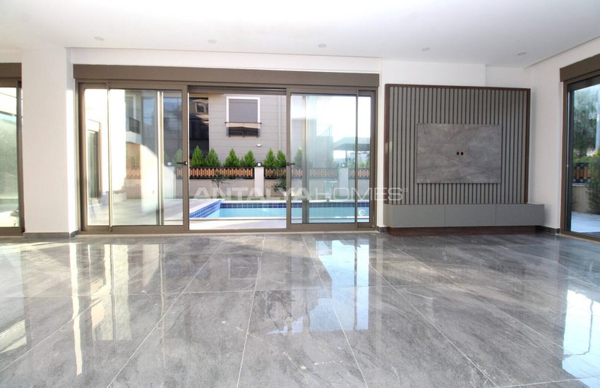 Antalya Belek'te Akıllı Ev Sistemli Modern Geniş Villalar 19