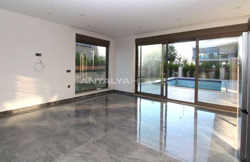 Antalya Belek'te Akıllı Ev Sistemli Modern Geniş Villalar 24