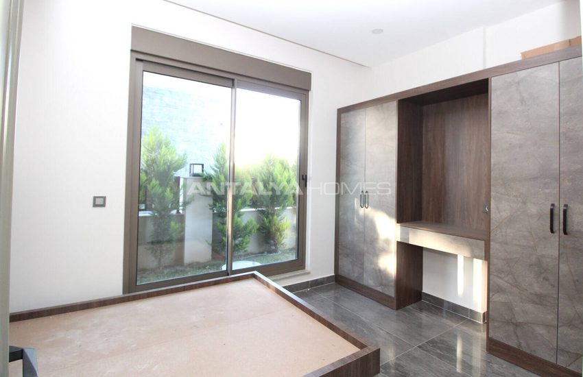 Antalya Belek'te Akıllı Ev Sistemli Modern Geniş Villalar 37
