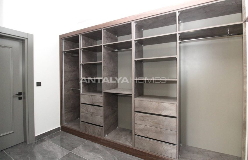 Antalya Belek'te Akıllı Ev Sistemli Modern Geniş Villalar 41