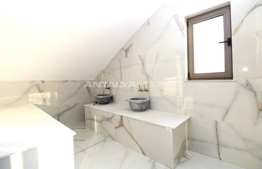 Antalya Belek'te Akıllı Ev Sistemli Modern Geniş Villalar 50