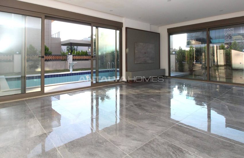 Antalya Belek'te Akıllı Ev Sistemli Modern Geniş Villalar 15