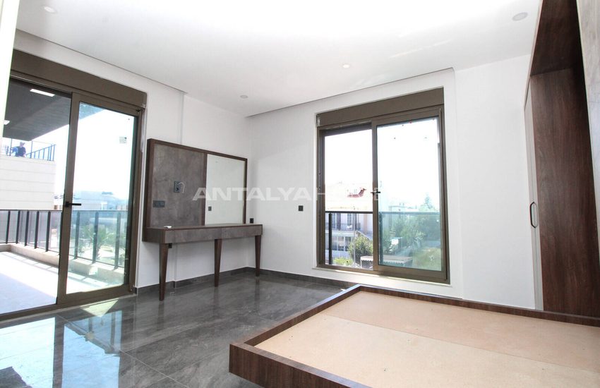 Belek’te Denize ve Golf Kulüplerine Yakın Modern Villalar 25