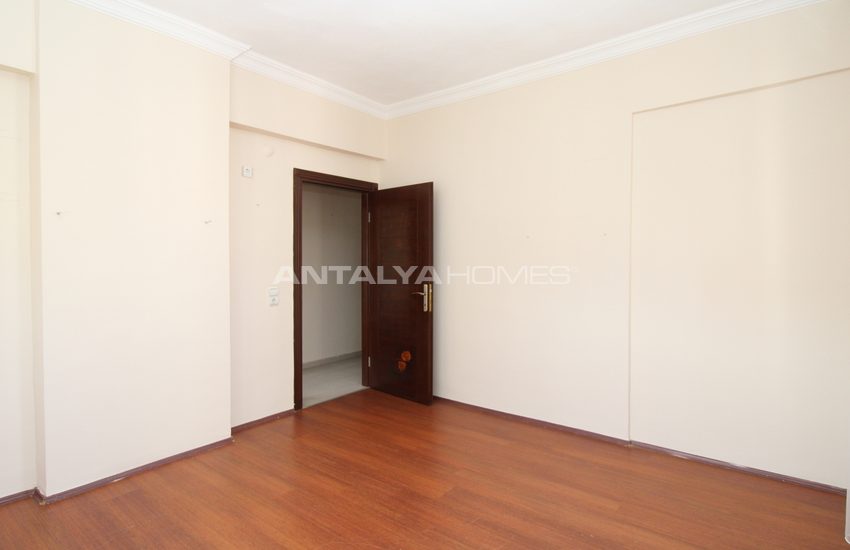Spacious and Well-located Apartment for Sale in Lara 19