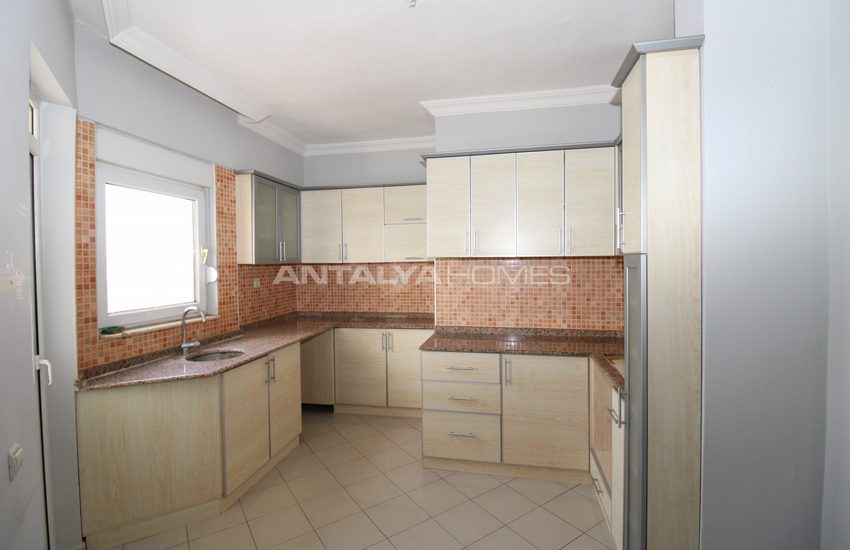 Spacious and Well-located Apartment for Sale in Lara 14